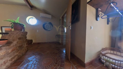 Moradia T9 para Venda em Quelfes