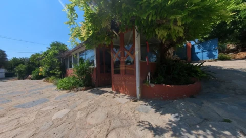 Moradia T9 para Venda em Quelfes