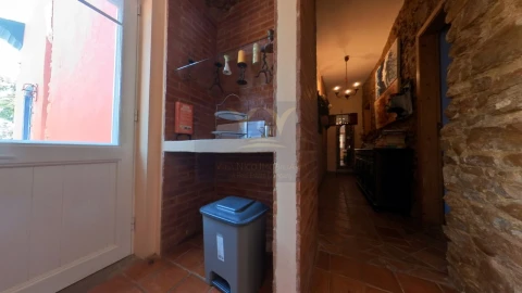 Moradia T9 para Venda em Quelfes