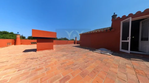 Moradia T9 para Venda em Quelfes