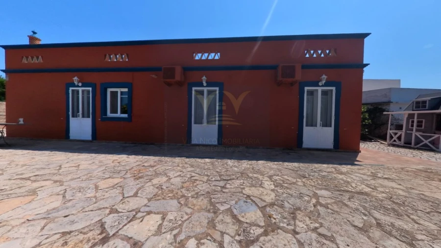 Moradia T9 para Venda em Quelfes Foto 150