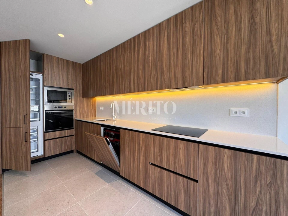 Apartamento T2 para Venda em Caldelas Foto 5