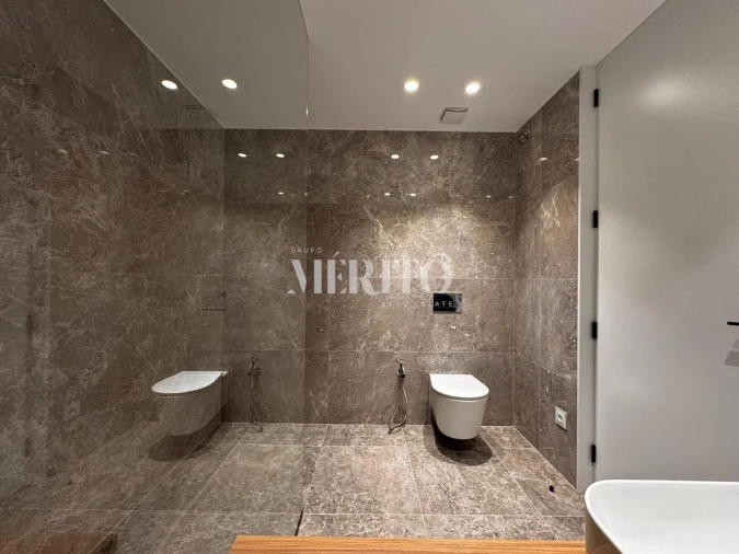 Apartamento T2 para Venda em Caldelas Foto 13