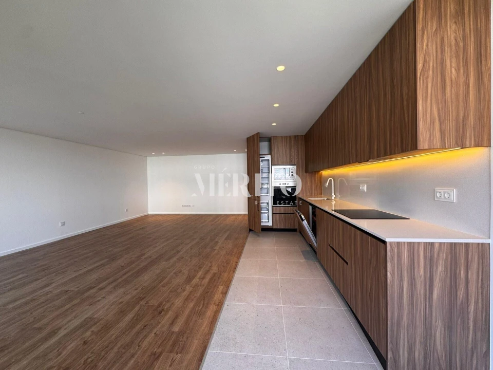 Apartamento T2 para Venda em Caldelas Foto 7