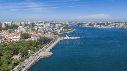 Moradia T2 para Venda em Aldoar, Foz do Douro e Nevogilde
