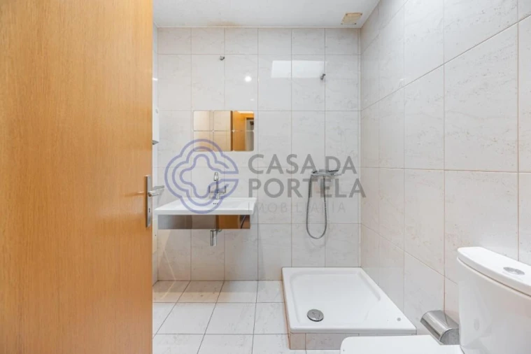 Moradia T2 para Venda em Aldoar, Foz do Douro e Nevogilde Foto 14