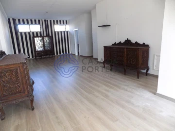 Loja para Venda em Vilar de Andorinho