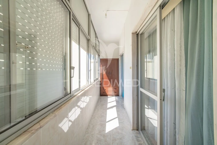 Apartamento T3 para Venda em Póvoa de Santa Iria e Forte da Casa Foto 3