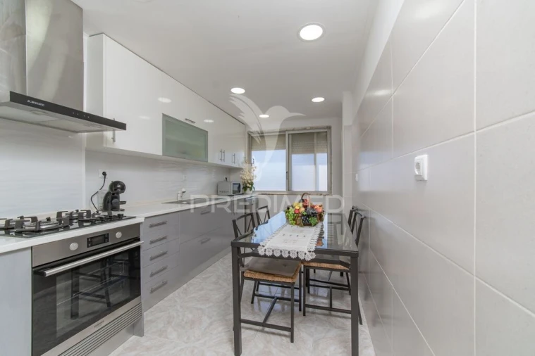Apartamento T3 para Venda em Póvoa de Santa Iria e Forte da Casa Foto 20