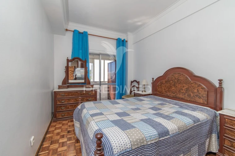 Apartamento T3 para Venda em Póvoa de Santa Iria e Forte da Casa Foto 7