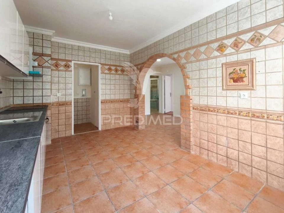 Apartamento T2 para Venda em Algueirão-Mem Martins Foto 2