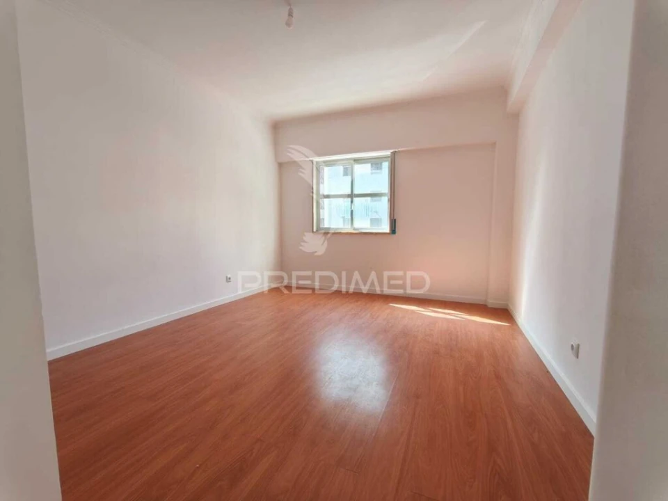 Apartamento T2 para Venda em Algueirão-Mem Martins Foto 11