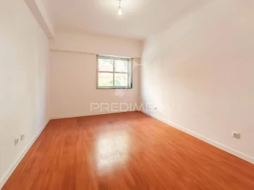 Apartamento T2 para Venda em Algueirão-Mem Martins