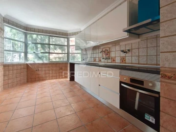 Apartamento T2 para Venda em Algueirão-Mem Martins