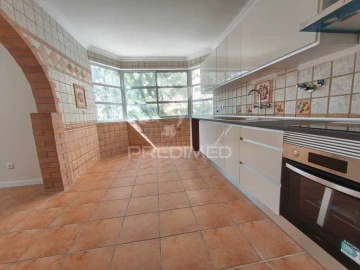 Apartamento T2 para Venda em Algueirão-Mem Martins