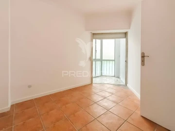 Apartamento T2 para Venda em Algueirão-Mem Martins