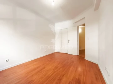 Apartamento T2 para Venda em Algueirão-Mem Martins