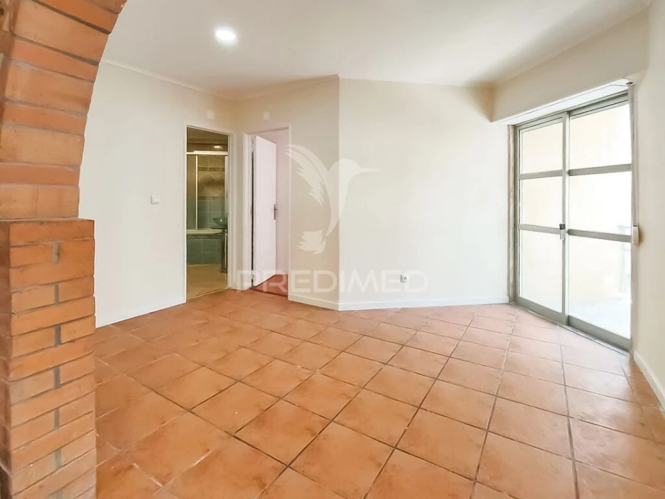 Apartamento T2 para Venda em Algueirão-Mem Martins Foto 17