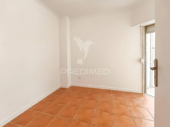 Apartamento T2 para Venda em Algueirão-Mem Martins Foto 9