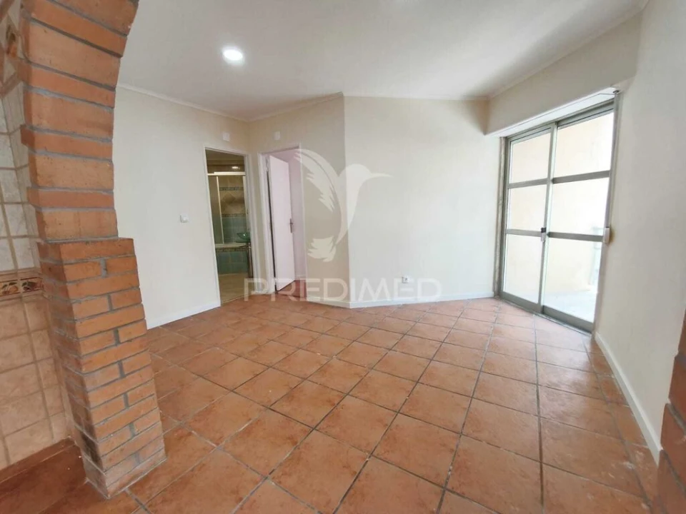 Apartamento T2 para Venda em Algueirão-Mem Martins Foto 7