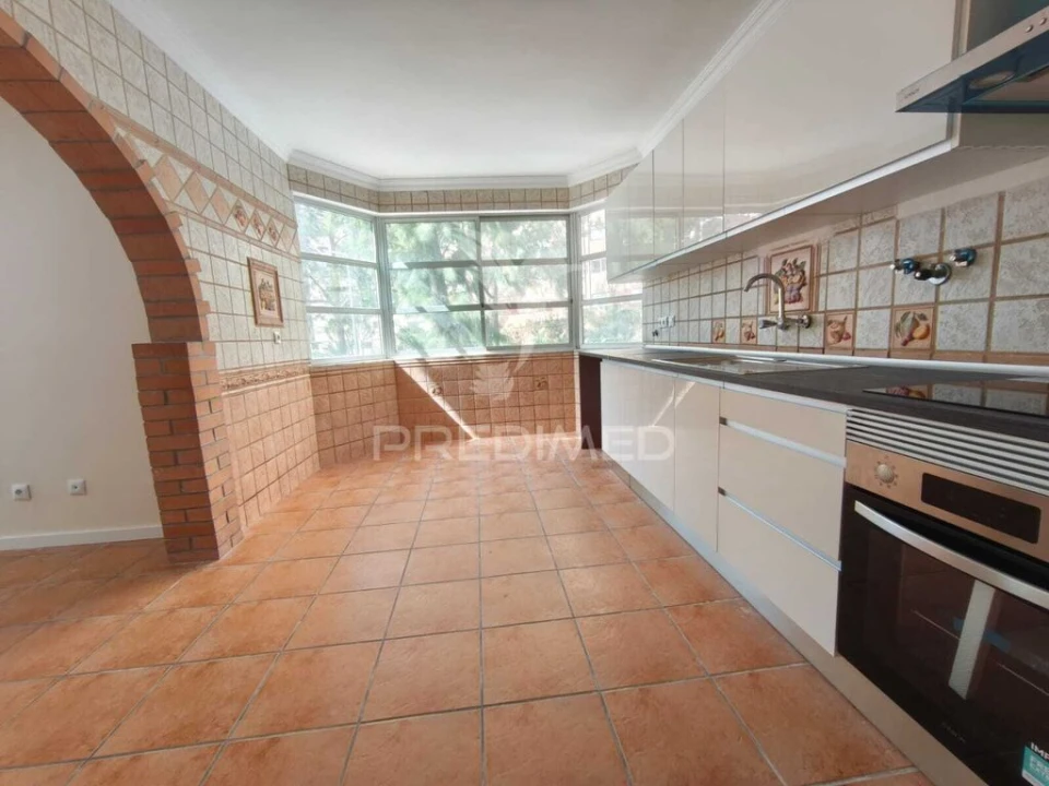 Apartamento T2 para Venda em Algueirão-Mem Martins Foto 3
