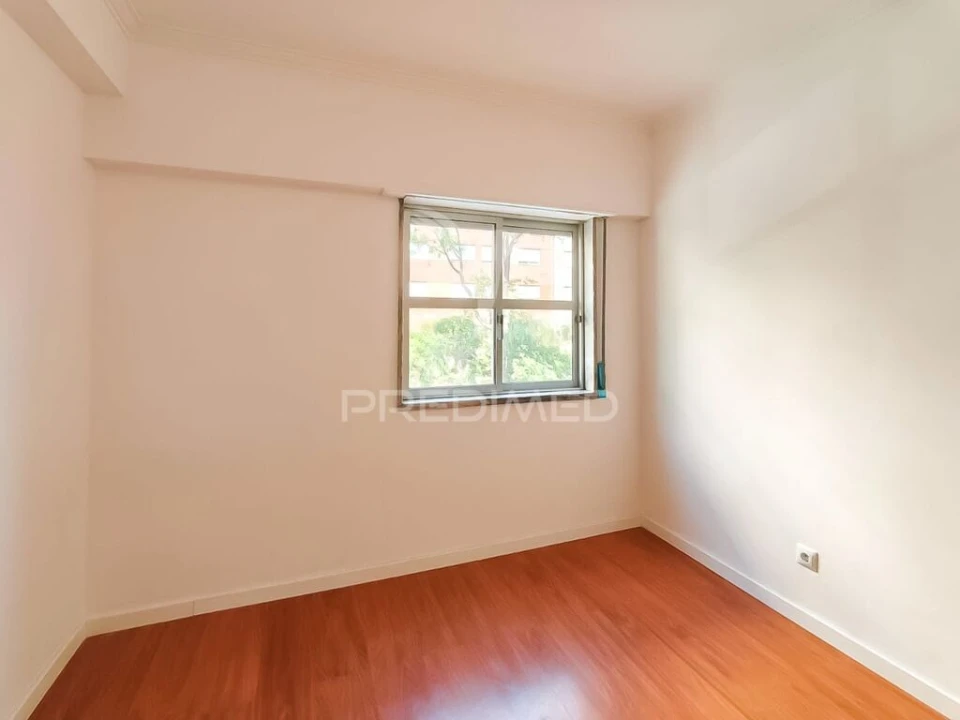 Apartamento T2 para Venda em Algueirão-Mem Martins Foto 18