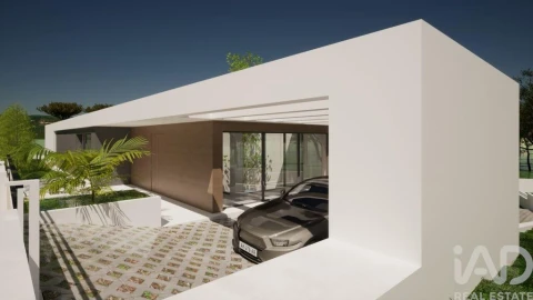 Moradia T5 para Venda em Fernao Ferro