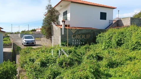 Terreno para Venda em Caniço