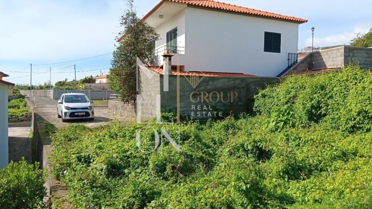 Terreno para Venda em Caniço Foto 2