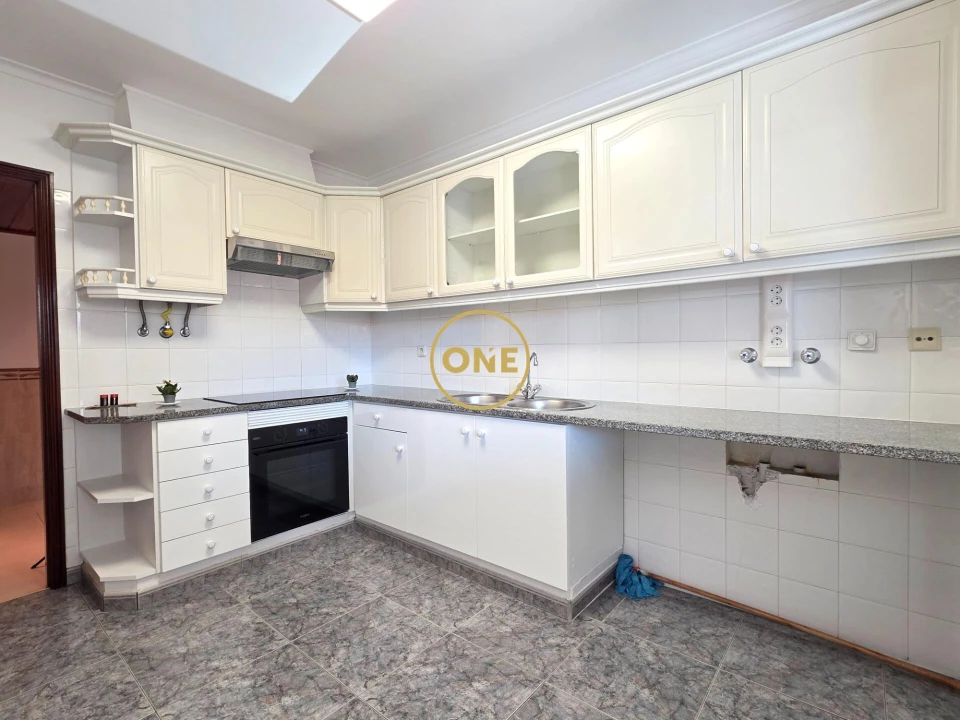Apartamento T2 para Venda em Cacém e São Marcos Foto 14