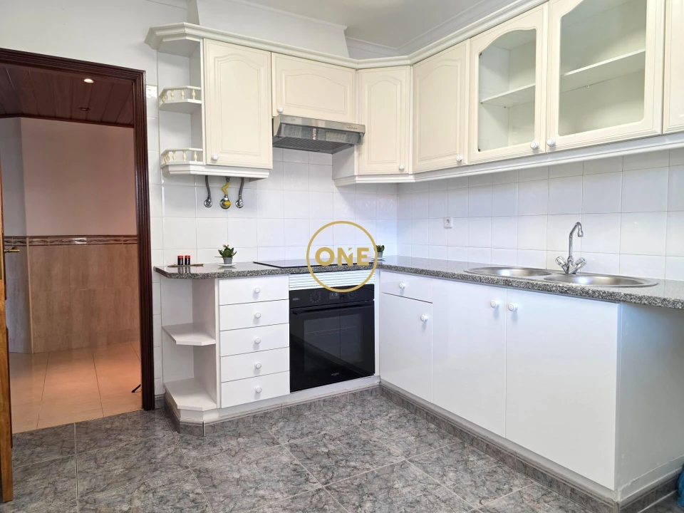 Apartamento T2 para Venda em Cacém e São Marcos Foto 13