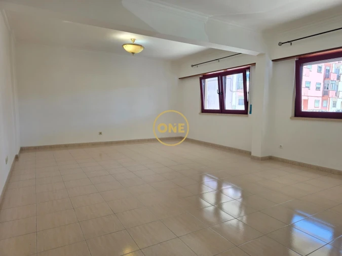 Apartamento T2 para Venda em Cacém e São Marcos Foto 3