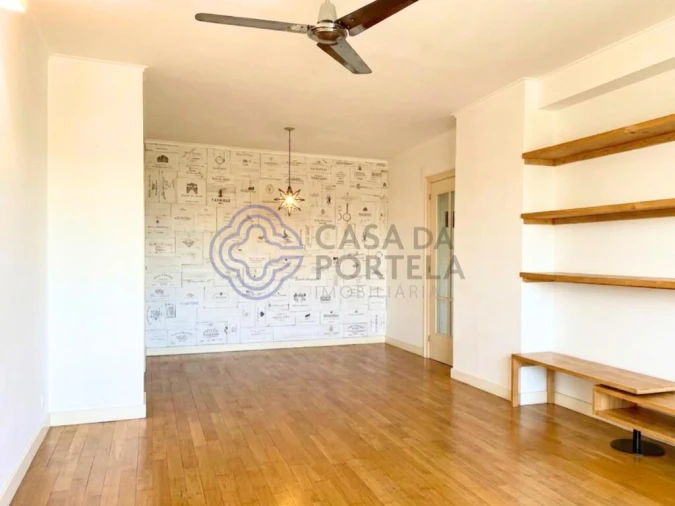 Apartamento T2 para Venda em Lumiar Foto 3