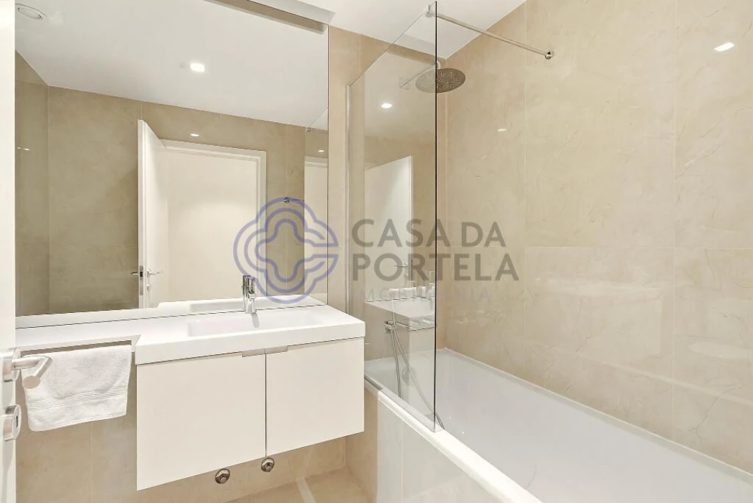 Apartamento T3 para Venda em Vila Nova da Telha Foto 16