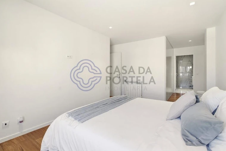 Apartamento T3 para Venda em Vila Nova da Telha Foto 9