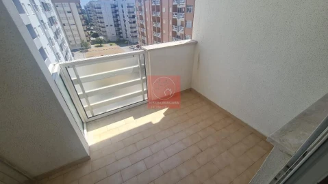 Apartamento T3 para Venda em Chafe