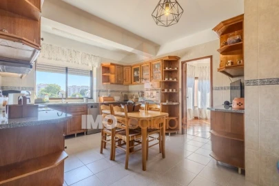 Apartamento T3 para Venda em Romeira e Várzea