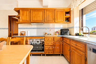 Apartamento T3 para Venda em Romeira e Várzea
