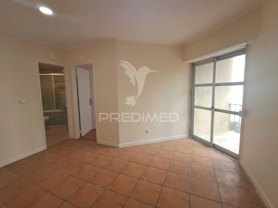 Apartamento T2 para Venda em Algueirão-Mem Martins Foto 6