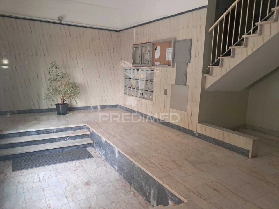Apartamento T2 para Venda em Algueirão-Mem Martins Foto 19
