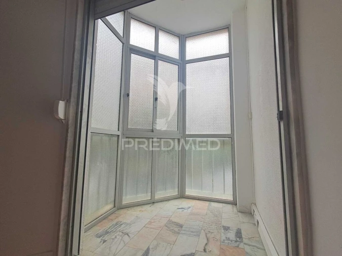 Apartamento T2 para Venda em Algueirão-Mem Martins Foto 16