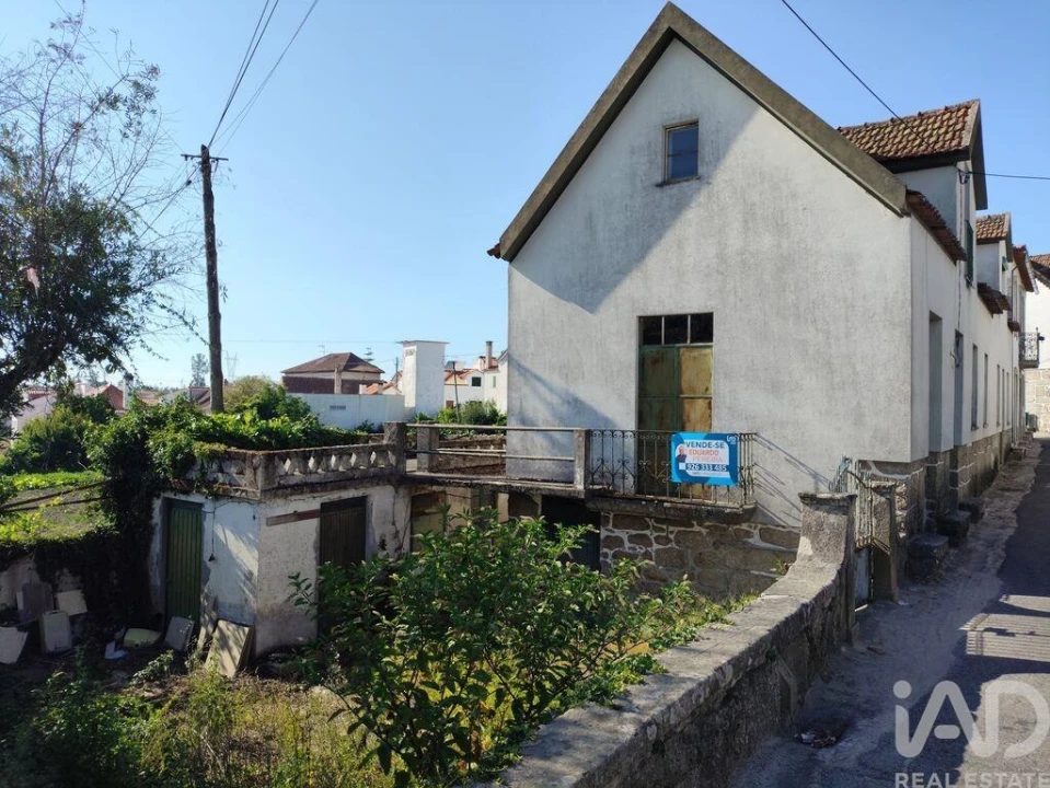 Moradia T6 para Venda em Covas e Vila Nova de Oliveirinha Foto 3