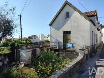 Moradia T6 para Venda em Covas e Vila Nova de Oliveirinha