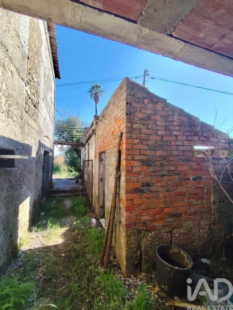 Moradia T6 para Venda em Covas e Vila Nova de Oliveirinha
