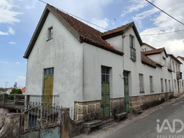 Moradia T6 para Venda em Covas e Vila Nova de Oliveirinha