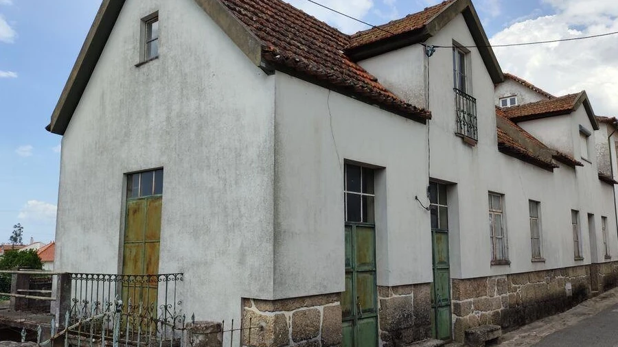 Moradia T6 para Venda em Covas e Vila Nova de Oliveirinha