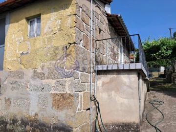 Moradia T4 para Venda em Cernadelo e Lousada (São Miguel e Santa Margarida)