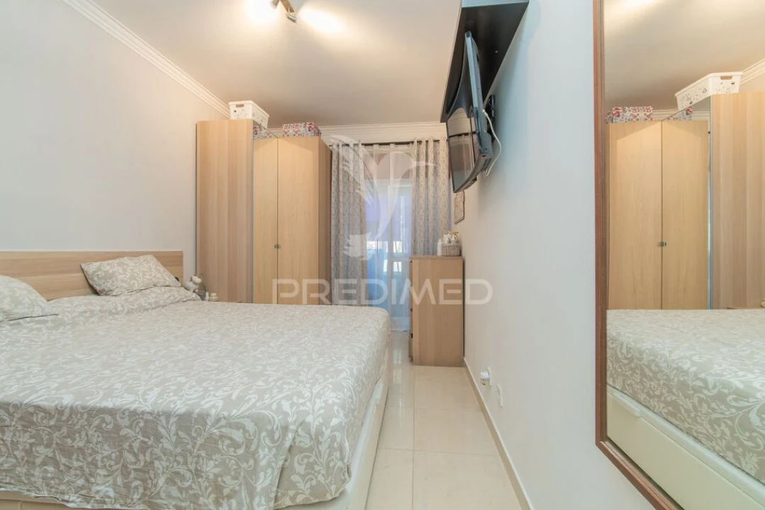 Apartamento T2 para Venda em Póvoa de Santa Iria e Forte da Casa Foto 8