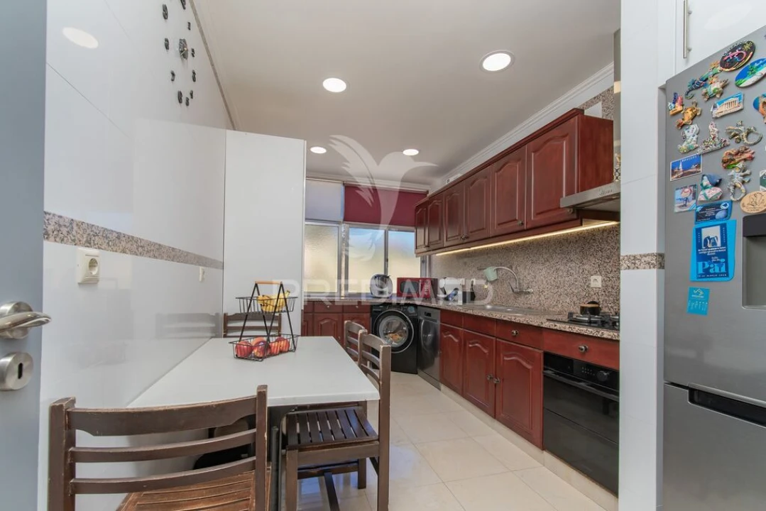 Apartamento T2 para Venda em Póvoa de Santa Iria e Forte da Casa Foto 4