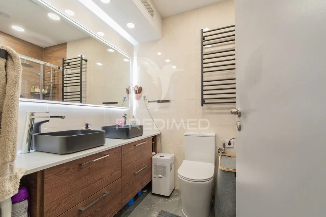 Apartamento T2 para Venda em Póvoa de Santa Iria e Forte da Casa Foto 2